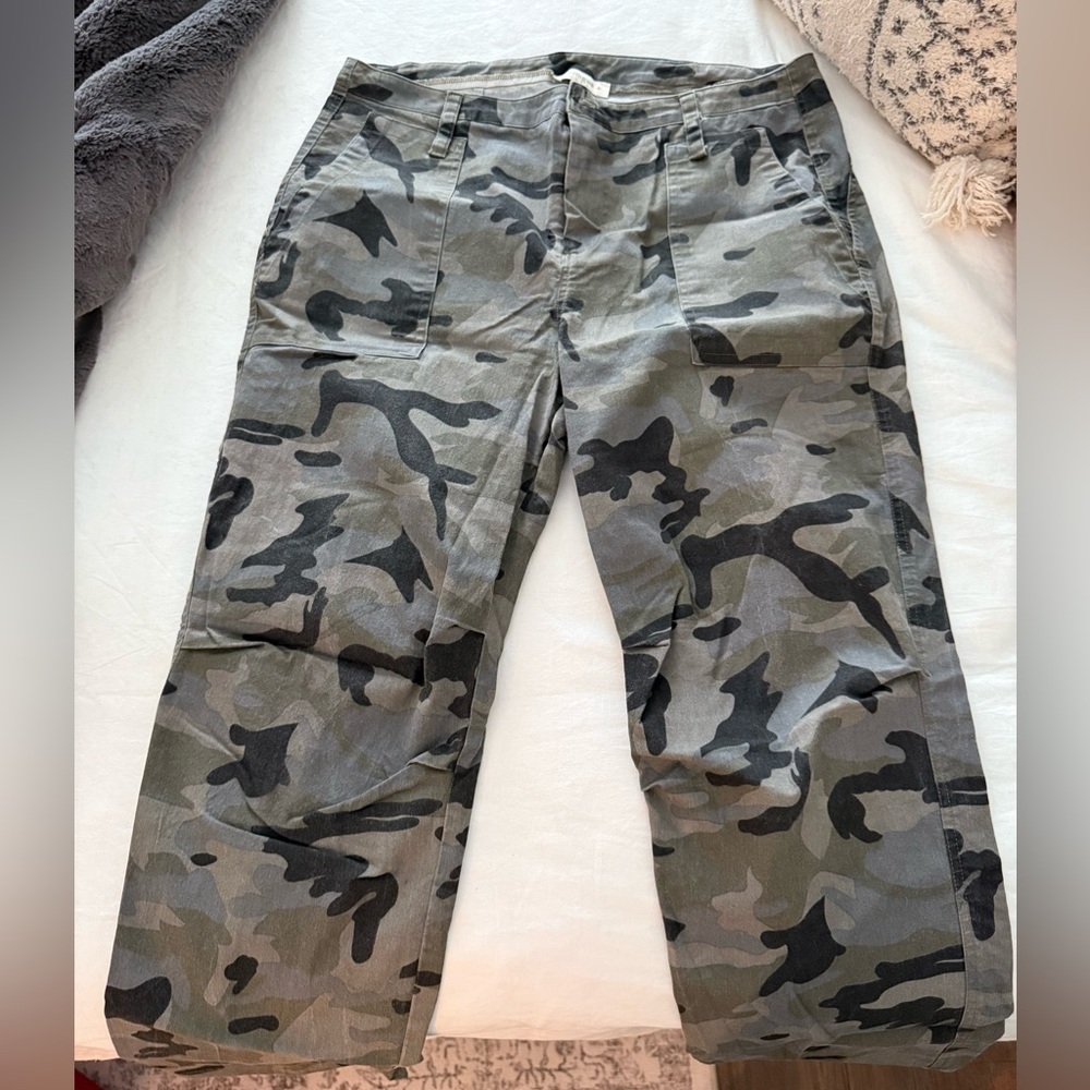 Umgee Women’s Gray Camouflage Cargo Pants